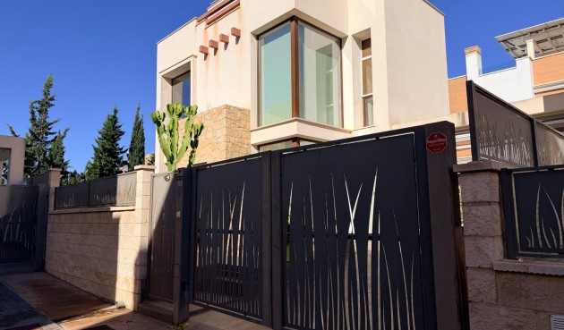Återförsäljning - Villa -
Ciudad Quesada - Costa Blanca