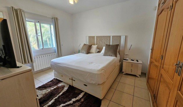 Återförsäljning - Villa -
Jávea - Costa Blanca