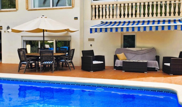Återförsäljning - Villa -
Jávea - Costa Blanca