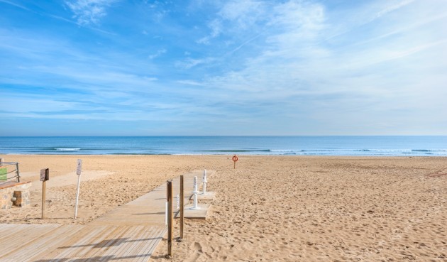 Resale - Villa -
Guardamar del Segura - Costa Blanca