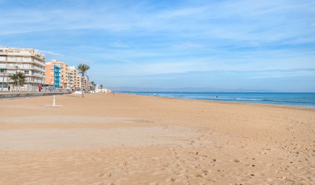 Resale - Villa -
Guardamar del Segura - Costa Blanca