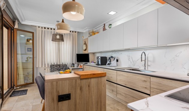 Resale - Villa -
Guardamar del Segura - Costa Blanca