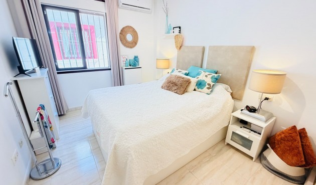 Brukt - Town House -
Daya Vieja - Costa Blanca