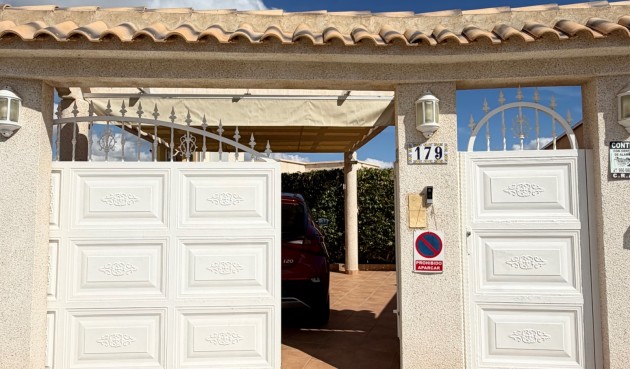 Reventa - Villa -
Orihuela Costa - Costa Blanca