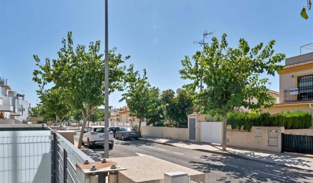 Brukt - Bungalow -
Pilar de la Horadada - Zona Pueblo