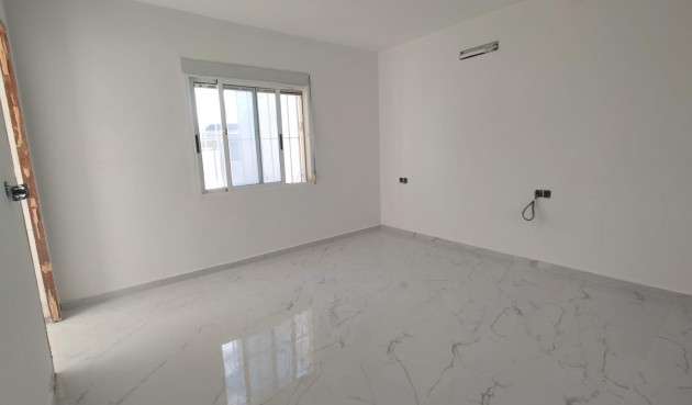 Brukt - Town House -
San Miguel de Salinas - Blue Lagoon - Galán